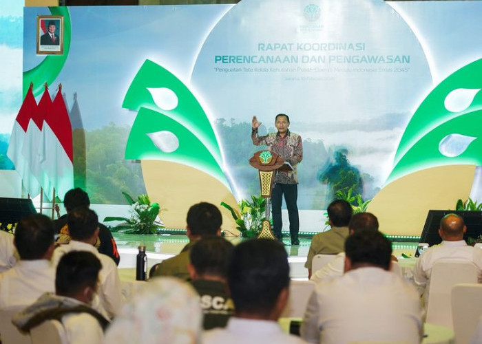 Wamenhut Tekankan Penguatan Tata Kelola Kehutanan Pusat-Daerah Menuju Indonesia Emas 2045
