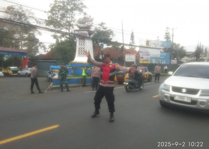 Cegah Pelajar Ikut Demo, TNI-Polri Sekat Akses di Wilayah Cianjur Utara