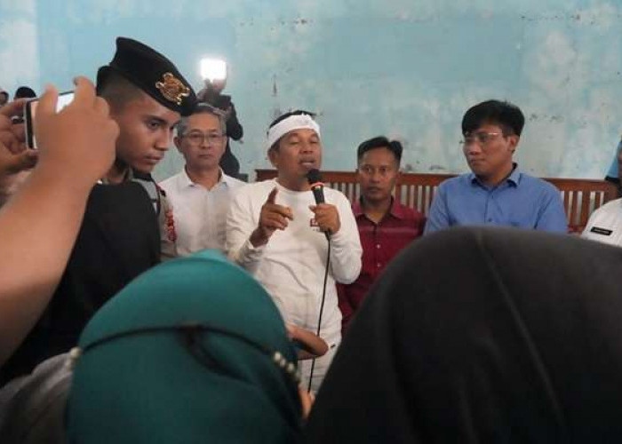 KDM Beri Bantuan Rp5 Juta per KK untuk Korban Banjir Pamarican Ciamis