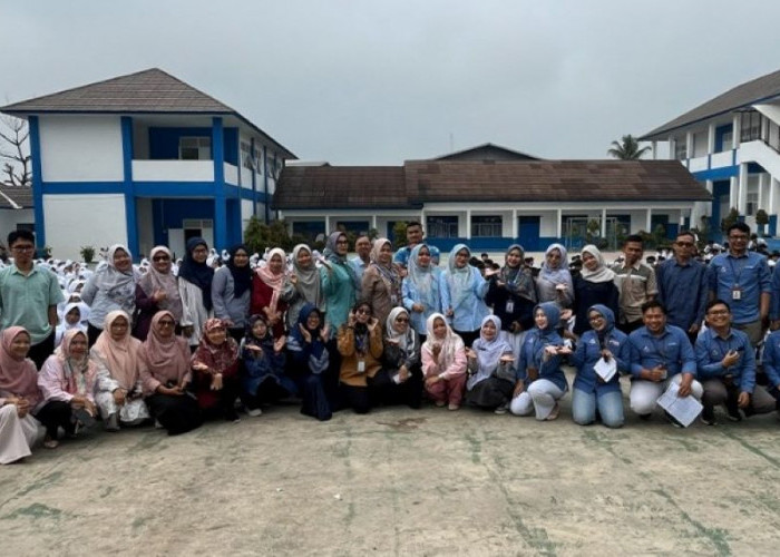 BPR Cianjur Jabar Edukasi Literasi Keuangan di SMPN 1 Warungkondang