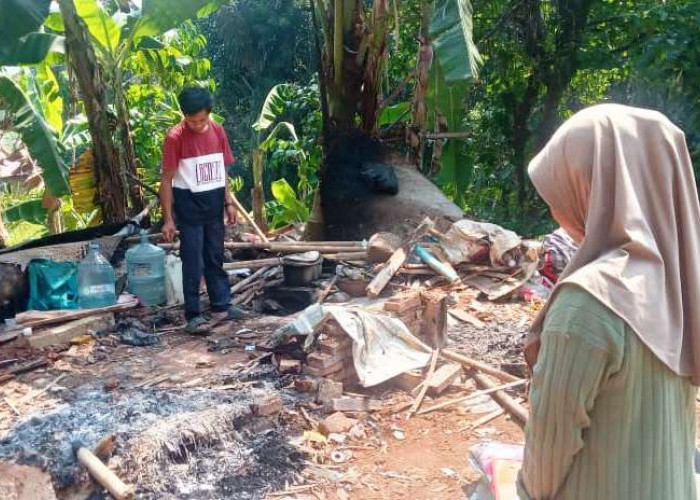 Pria di Cianjur Terluka akibat Tertimpa Rumah Roboh Saat Tidur