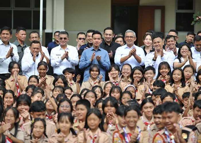 Dukung Ekskul E-Sport di Sekolah, Wapres RI dan Wagub Jabar Sambangi SMP Santa Yusuf Bandung