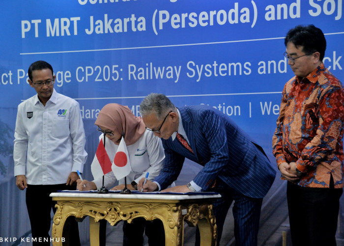 Saksikan Penandatanganan Paket Kontrak 205 MRT Jakarta, Ini Kata Menhub Budi