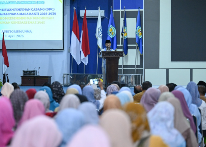 Wamendikdasmen Fajar Soroti Peran Sekolah dan Guru