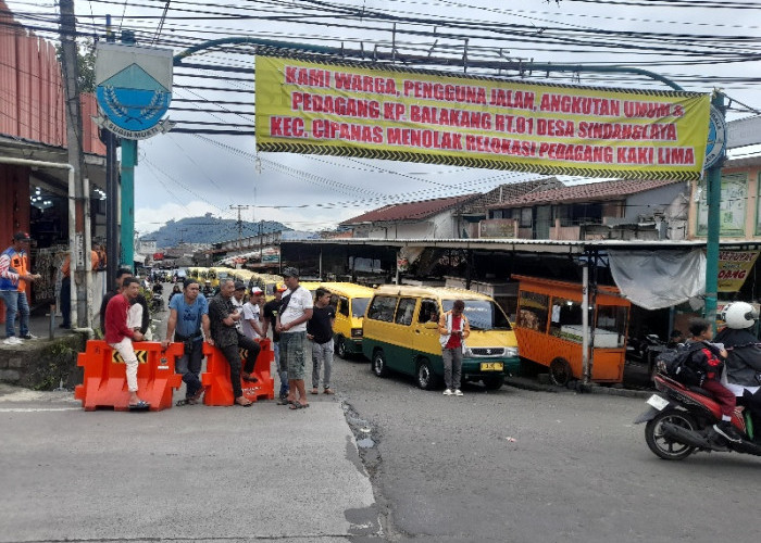 Warga Balakang Cipanas Tolak Wilayahnya Dijadikan Relokasi PKL