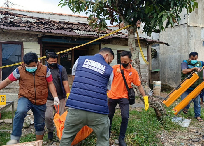 Jenazah Perempuan Ditemukan Membusuk di Rumah di Kecamatan Cibeber Cianjur, Diduga Meninggal Karena Sakit 