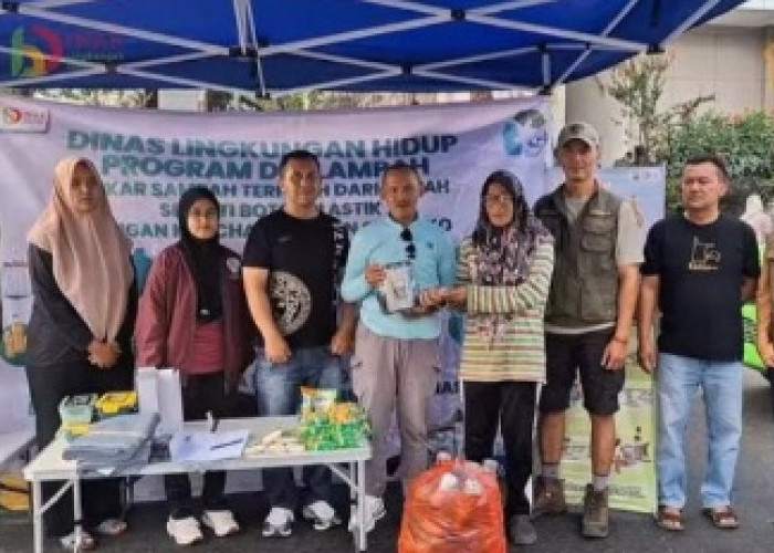Program Dipilampah Disambut Antusias, Warga Cianjur Tukar Sampah dengan Sembako