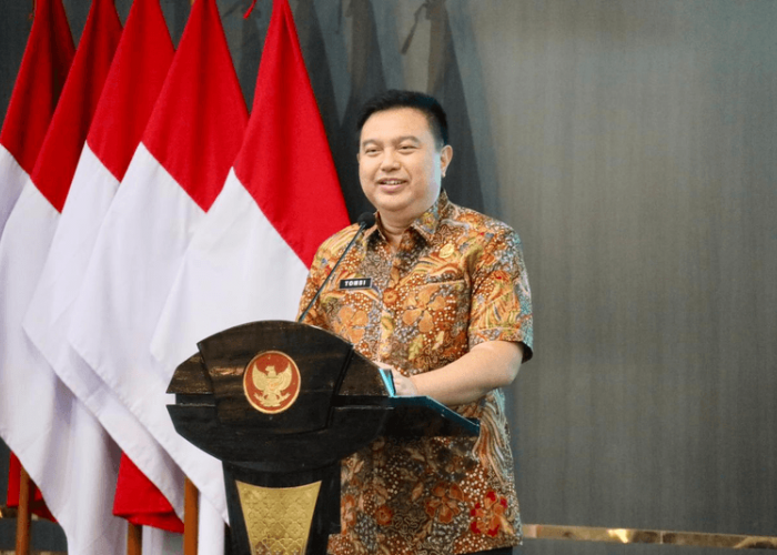 Pelantikan APDESI, Sekjen Kemendagri Ingatkan Pentingnya Bekerja untuk Masyarakat