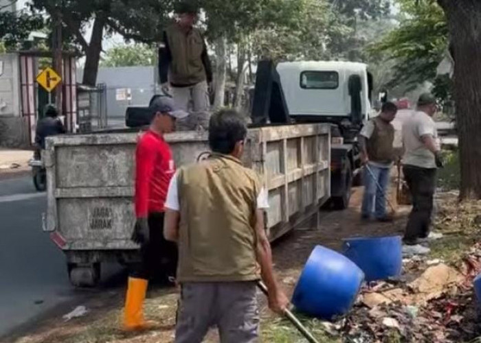 DLH Gelar Gorol Cianjur Bersih, Sisir Sampah Liar di Sepanjang Jalan
