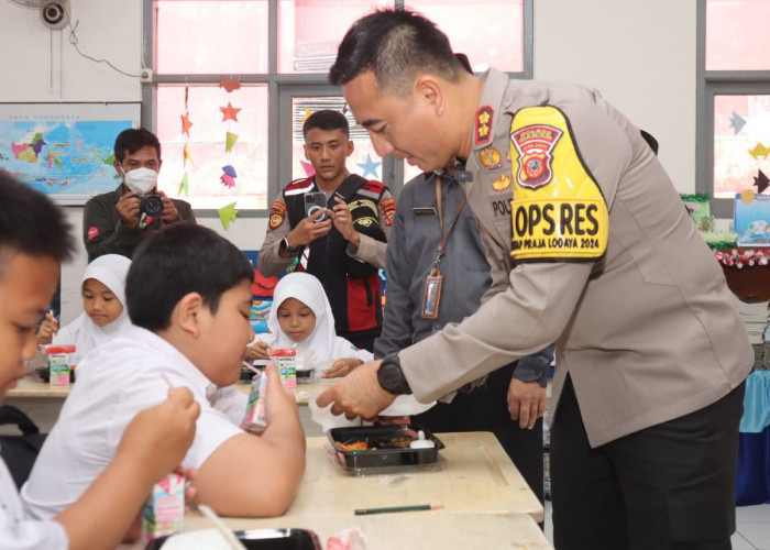 Polres Cianjur Mulai Kenalkan Program Makan Bergizi Gratis kepada Siswa SD