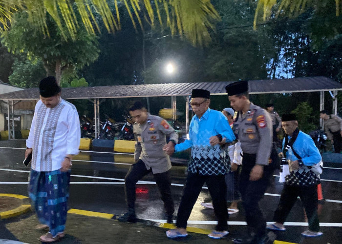 Jemaah Haji Lansia di Cianjur Dapat Pendampingan Khusus dari Polisi