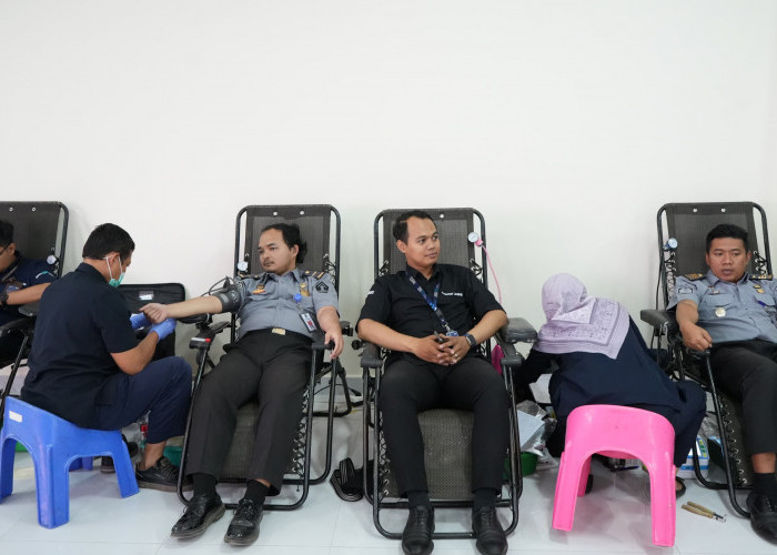 Peduli Sesama, Kantor Imigrasi Cianjur Lakukan Donor Darah