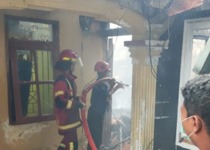 Kebakaran Rumah di Karangtengah Cianjur, Satu Orang Alami Luka Bakar