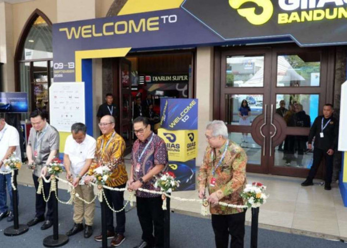 Ramaikan GIIAS Bandung 2026, Pemprov Jabar Beri Diskon Pajak Kendaraan 10 Persen