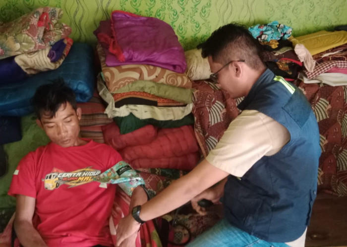 Puluhan Warga  Diduga Alami Keracunan Massal di Cikadu Cianjur
