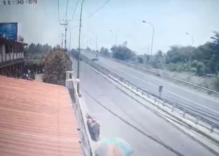 Pencurian Motor di Karangtengah Cianjur Terekam CCTV, Pelaku Diduga Todongkan Pistol ke Korban