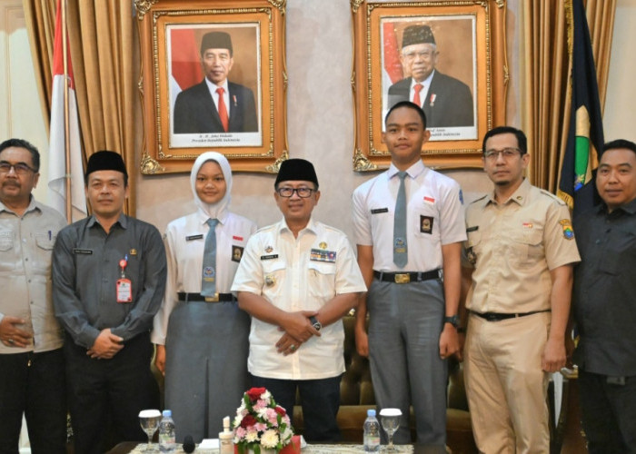 Wakili Cianjur, Bupati Lepas Dua Anggota Paskibraka ke Provinsi Jawa Barat