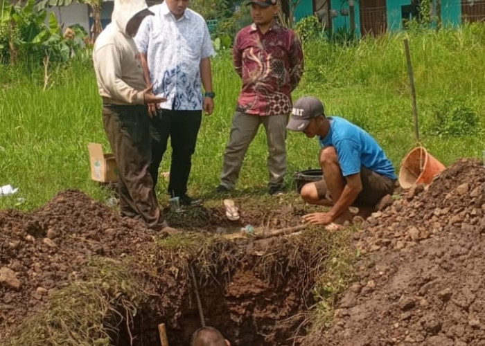 Perumdam Tirta Mukti Cianjur Perbaiki Pipa Bocor Demi Pelayanan Optimal