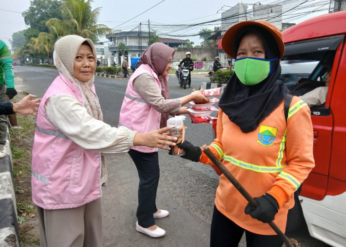 Sebar Kebaikan dan Kepedulian, Srikandi PLN UP3 Cianjur Gelar Jumat Berbagi Saling Menguatkan