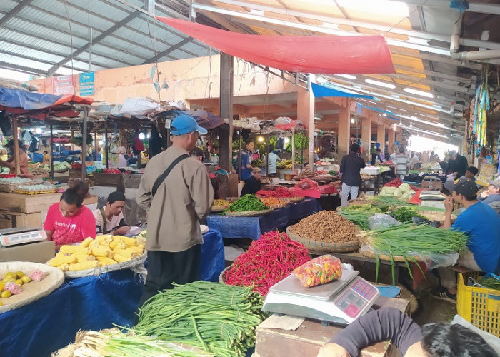 Harga Daging Ayam Capai Rp35 Ribu Per Kilogram di Pasar Cipanas Cianjur