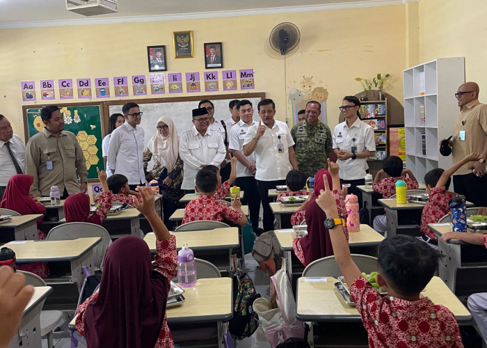 Staf Khusus KSP Pantau Pelaksanaan MBG di Cianjur