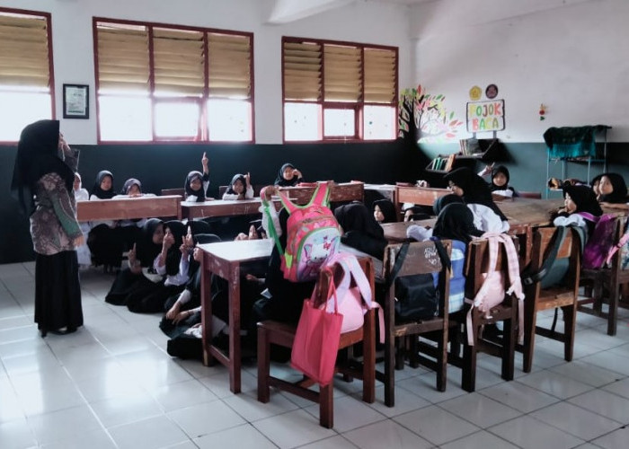 Minat Sekolah di Madrasah Meningkat, Kakan Kemenag Cianjur: Prioritaskan Kualitas Ketimbang Kuantitas 