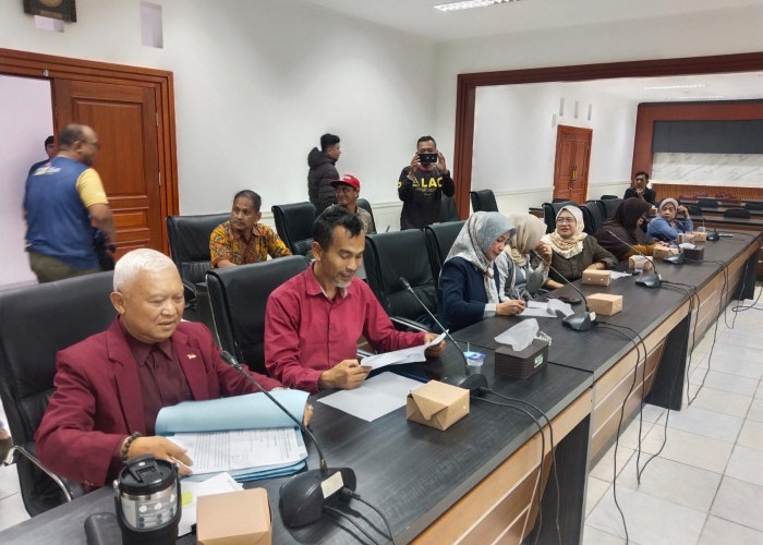 Nasabah LKM Akhlakul Karimah Cianjur Tuntut Kepastian Pengembalian Dana