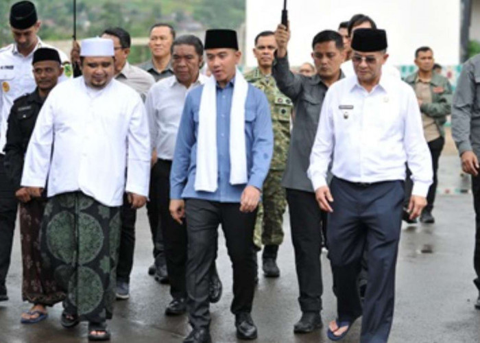 Bersama Wagub Jabar, Wapres Gibran Tinjau Workshop AI Ready ASEAN