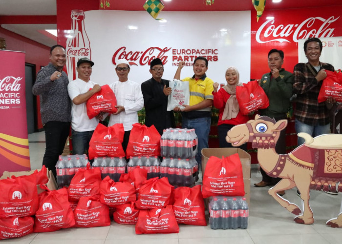 Berkah Ramadan: CCEP Indonesia Berbagi Kebahagiaan Salurkan Ribuan Paket Lebaran  