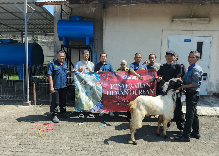 Warga Kelurahan Pamoyanan Cianjur Terima Bantuan Hewan Kurban dari Perusahaan