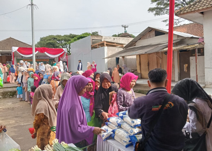 Emak-emak Serbu Gerakan Pangan Murah DTPHPKP, Sejumlah Komoditi Ludes Diborong