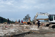 163 Bangunan Semi Permanen di Puncak Cianjur Dibongkar