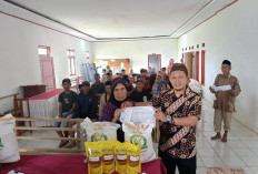 Sebanyak 1.077 KK di Desa Waringinsari Cianjur Terima Bantuan Pangan
