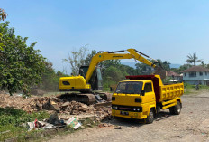 Puluhan Kios Eks Terminal Rawabango Cianjur Diratakan