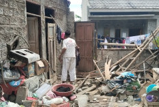 Angin Kencang Terjang Wilayah Haurwangi Cianjur, Ratusan Rumah Rusak