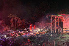 Ditinggal Beli Obat, Material Mebel di Gekbrong Cianjur Hangus Terbakar