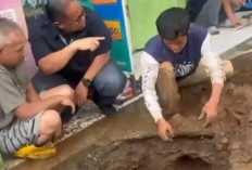 Perumdam Tirta Mukti Kabupaten Cianjur Perbaiki Pipa Bocor di Empat Titik