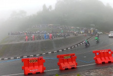 Kawasan Puncak Diselimuti Kabut Tebal, Polisi Minta Wisatawan Waspada
