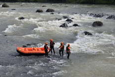 Puluhan Tim SAR Gabungan Diturunkan Cari Anak Hilang di Sungai Cijampang