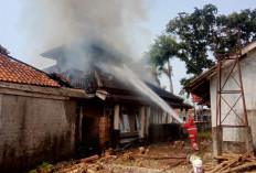 Masjid dan Madrasah di Cianjur Terbakar, Kerugian Ditaksir Rp400 Juta