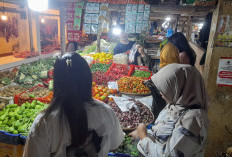 Harga Bahan Pokok di Pasar Cipanas Cianjur Relatif Stabil, Sayur Mayur Fluktuatif