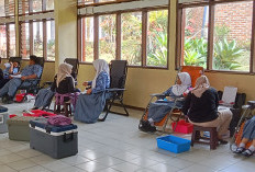 Donor Darah Rutin, Siswa SMAN 1 Sukaresmi Cianjur Targetkan 100 Kantong