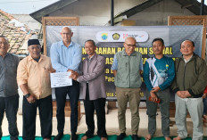 DMGP Serahkan Bantuan Sosial kepada Masyarakat Kampung Ciguntur