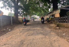 Jalan Penghubung Cianjur - Purwakarta Rusak, Warga Keluhkan Kecelakaan hingga Ban Pecah