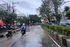 Banjir Rendam Sejumlah Titik di Cianjur, Kendaraan Terjebak Macet
