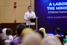 Menaker Tegaskan Kesempatan Kerja Tetap Terbuka di Tengah Tantangan Global
