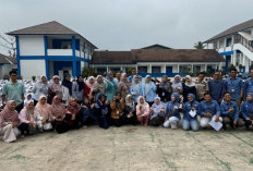 BPR Cianjur Jabar Edukasi Literasi Keuangan di SMPN 1 Warungkondang