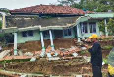 Enam Tahun Berlalu, Korban Pergeseran Tanah di Takokak Cianjur Masih Bertahan di Rumah Rusak