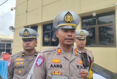 Satlantas Polres Cianjur Pasang Rambu Rawan Bencana, Pengguna Jalan Diimbau Waspada