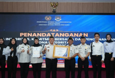 Kepala Kantor Imigrasi Cianjur Ikuti Penandatanganan Dokumen Pakta Integritas Kanwil Dirjen Imigrasi Jabar 